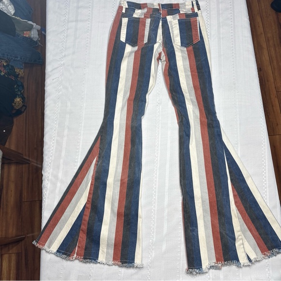 Saints & Heart Striped Flared Wide Leg Women's Jeans~Size L (approx 28x33) - Picture 11 of 14